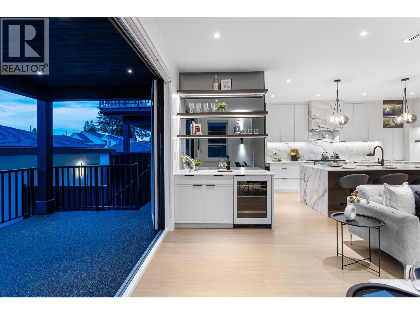 6918 UNION STREET, Burnaby