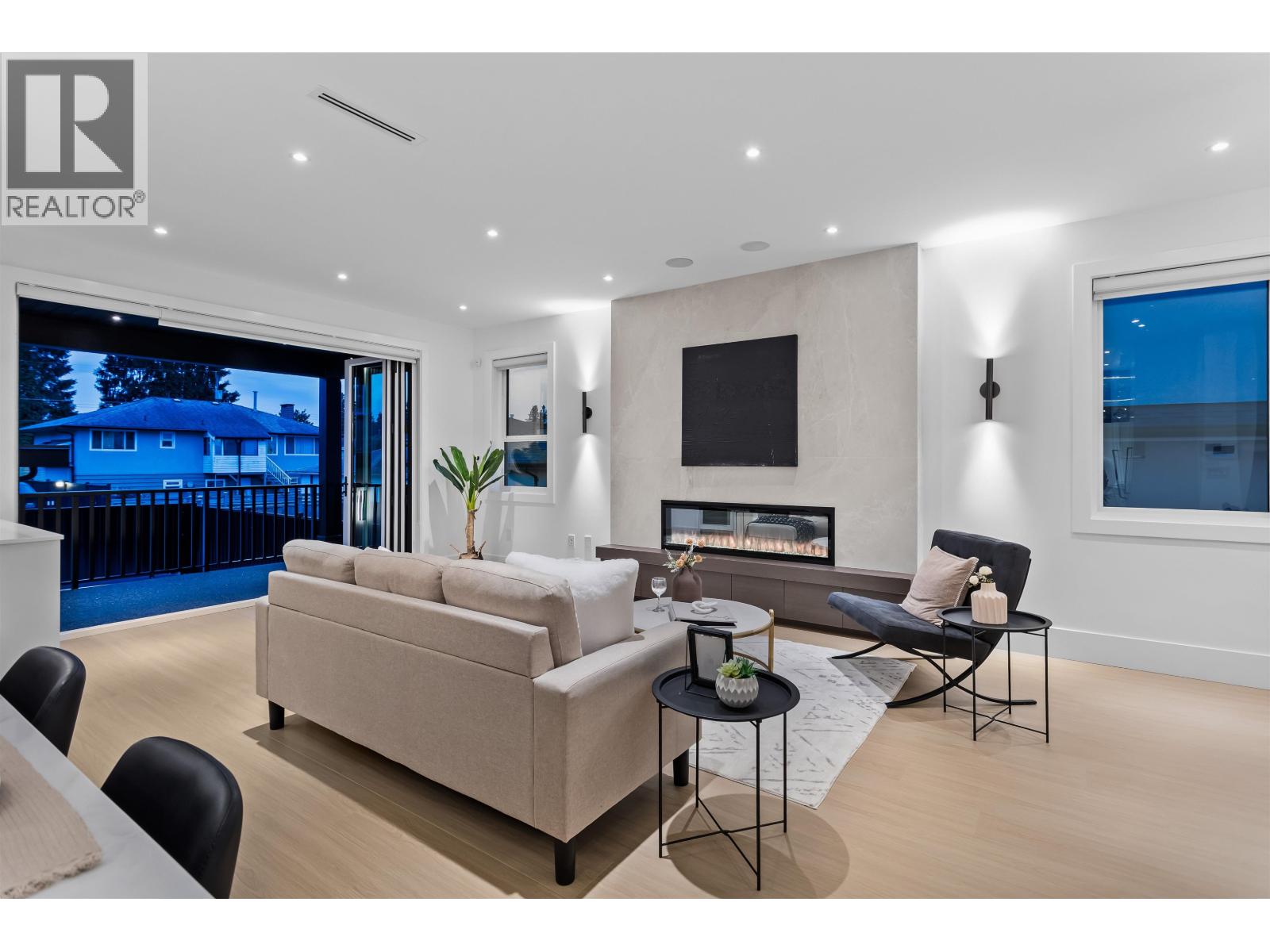 6916 UNION STREET, Burnaby