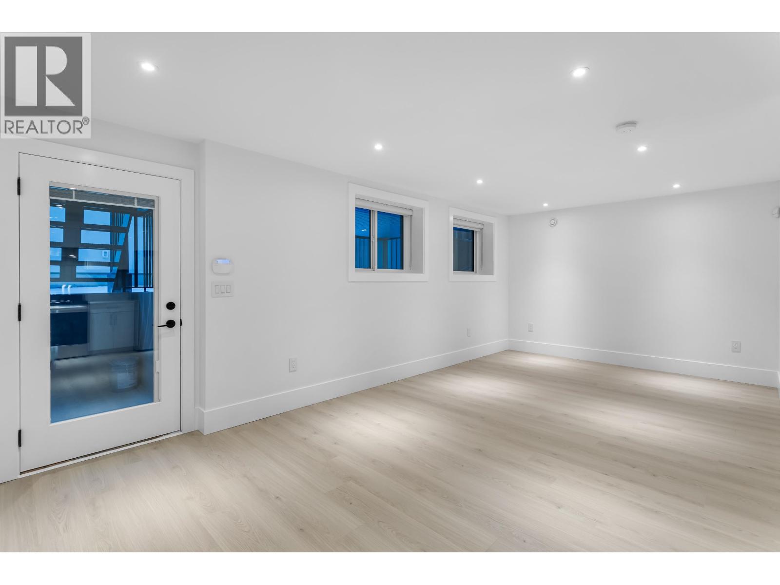 6916 UNION STREET, Burnaby