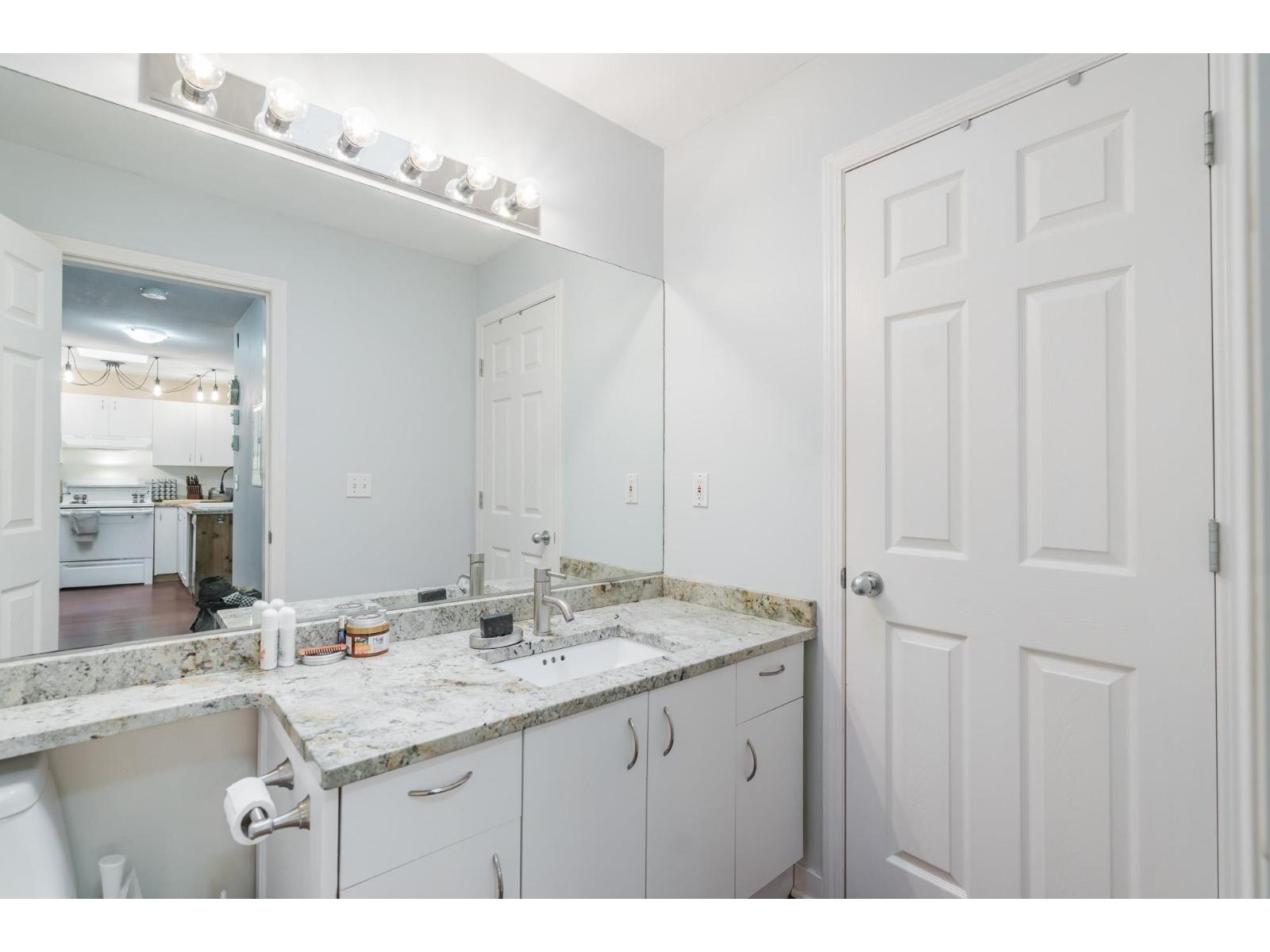 415 6359 198 STREET, Langley