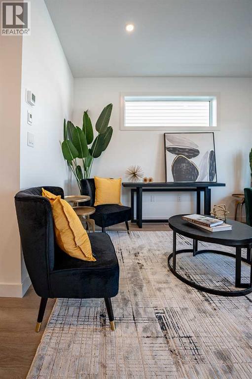 Single Family House for Sale in  Earl Close Evergreen Red Deer 