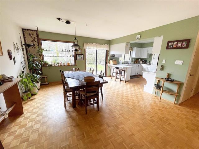 House in Surrey - Image 20