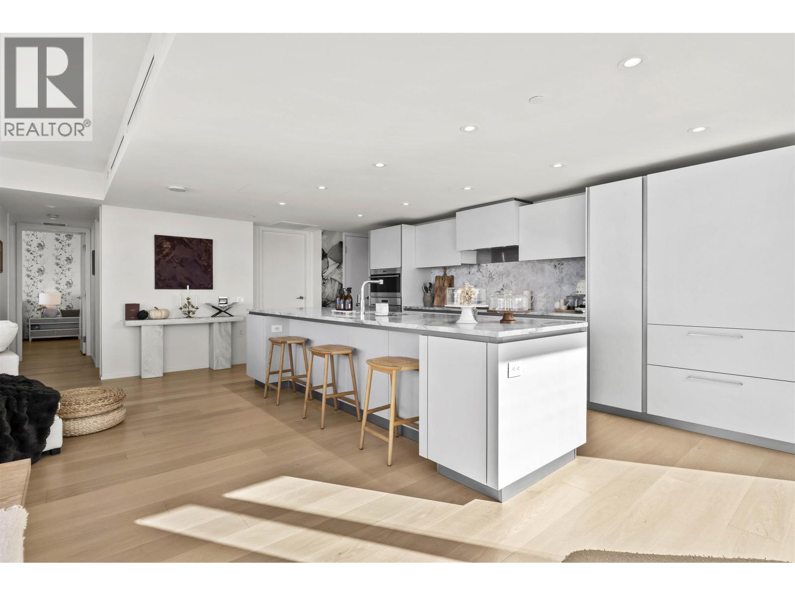 2403 889 PACIFIC STREET, Vancouver