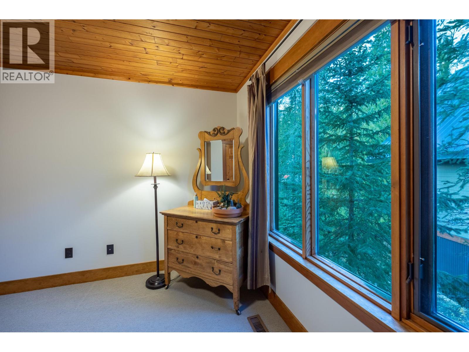 4516 TIMBERLINE Crescent, Fernie