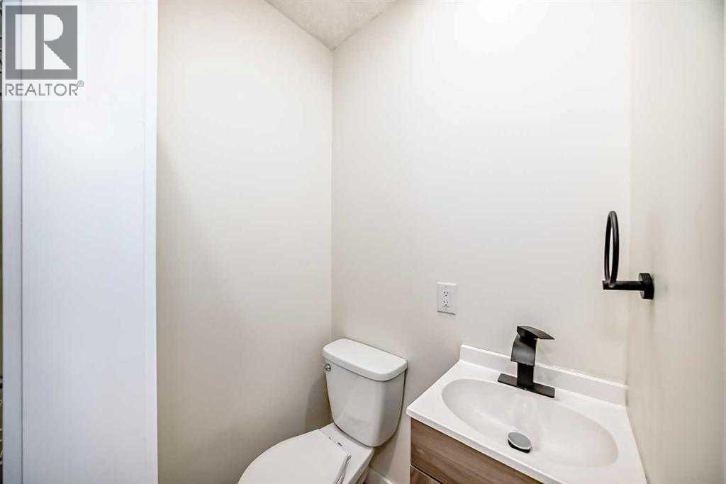 Single Family House Bungalow for Sale in  Berkley Road NW Beddington Heights Calgary 