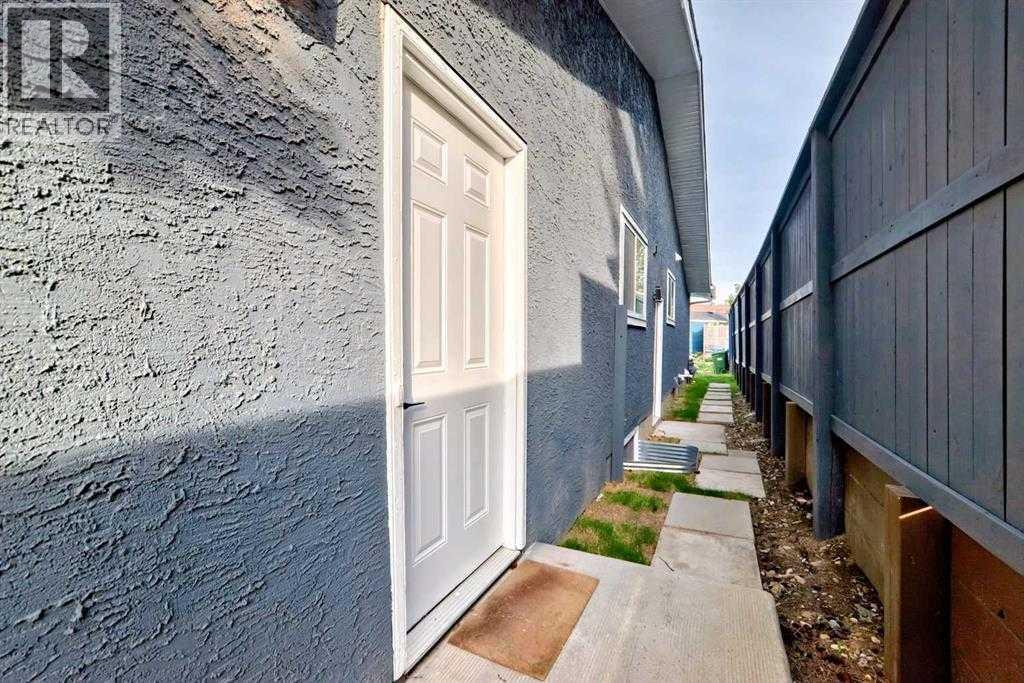 Single Family House Bungalow for Sale in  Berkley Road NW Beddington Heights Calgary 