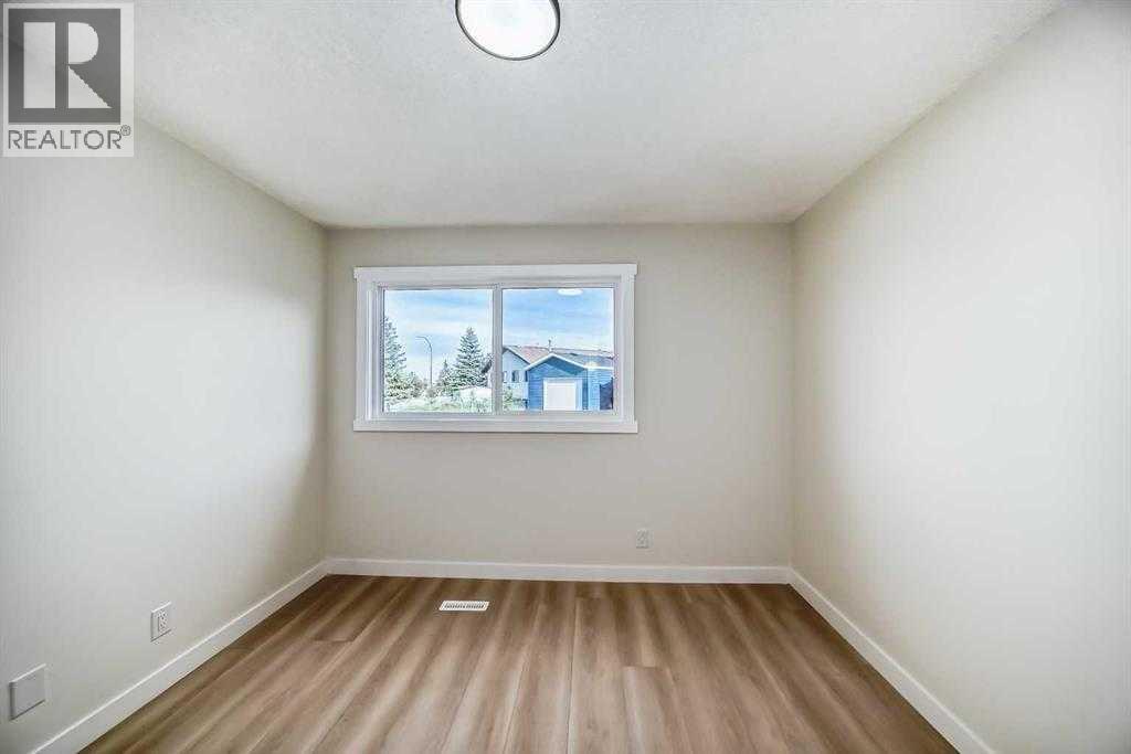 Single Family House Bungalow for Sale in  Berkley Road NW Beddington Heights Calgary 