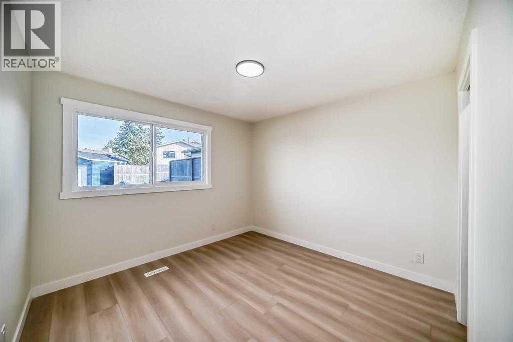 Single Family House Bungalow for Sale in  Berkley Road NW Beddington Heights Calgary 