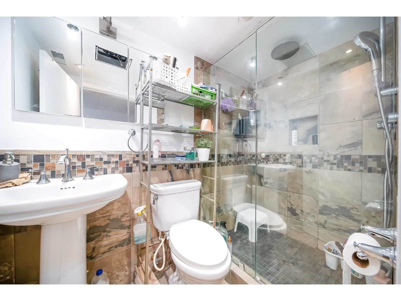 9476 DAWSON Crescent, Delta