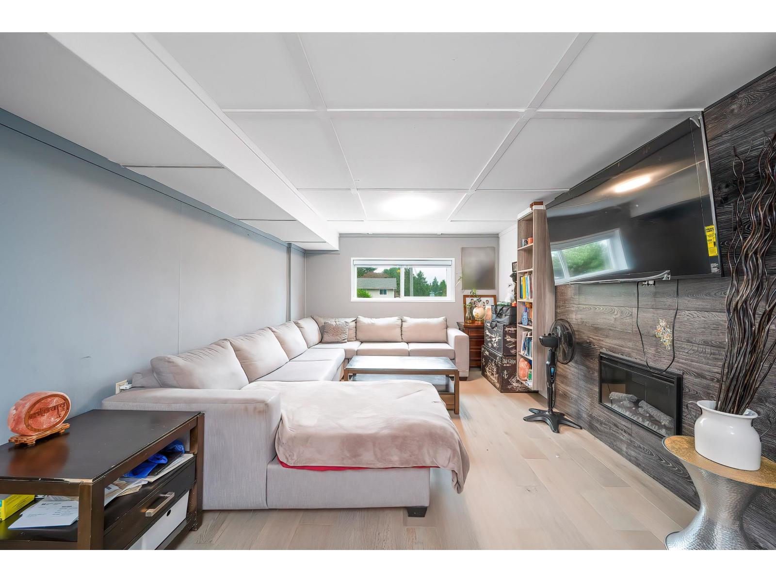 9476 DAWSON Crescent, Delta