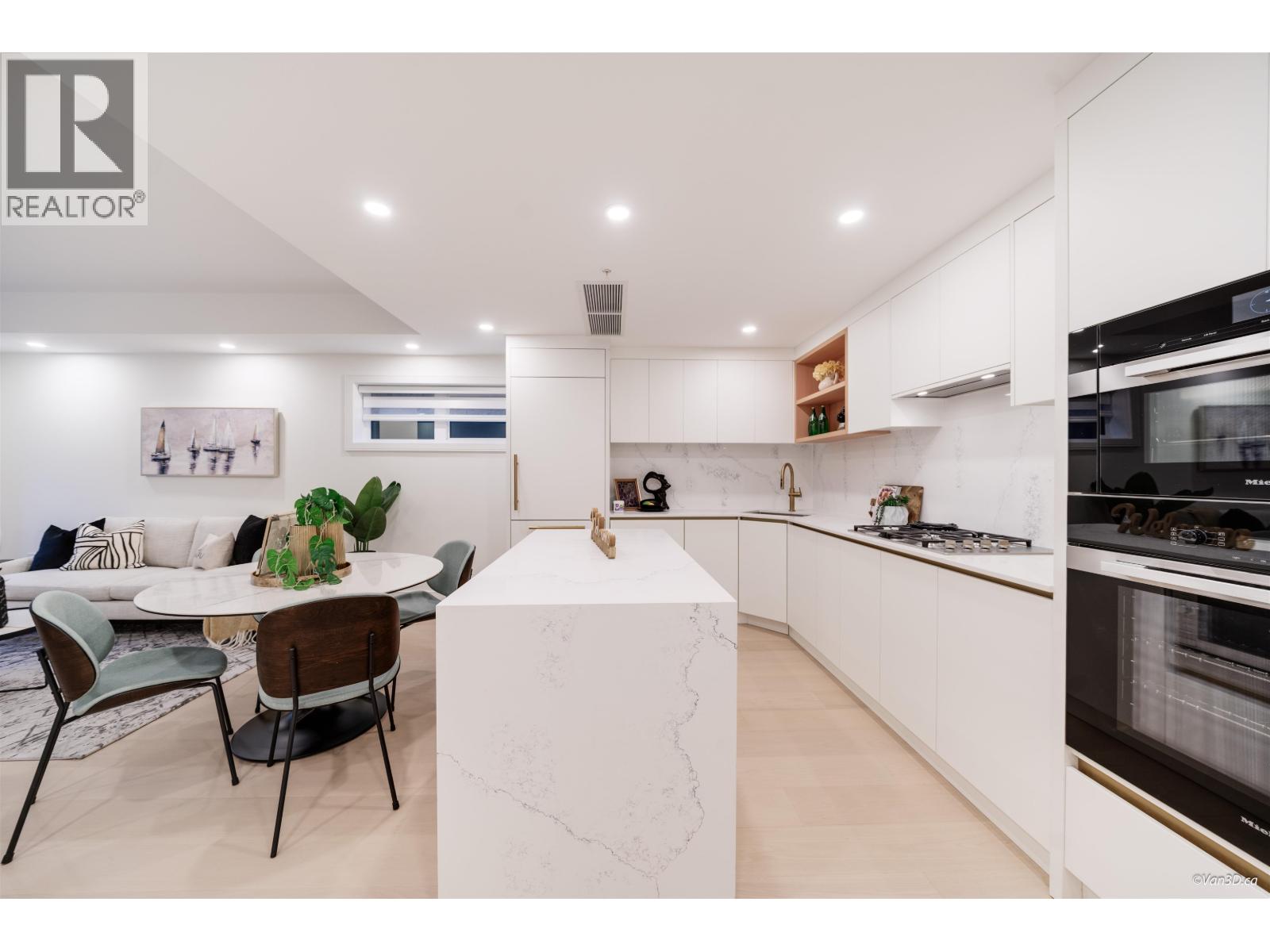 105 918 W 32ND AVENUE, Vancouver