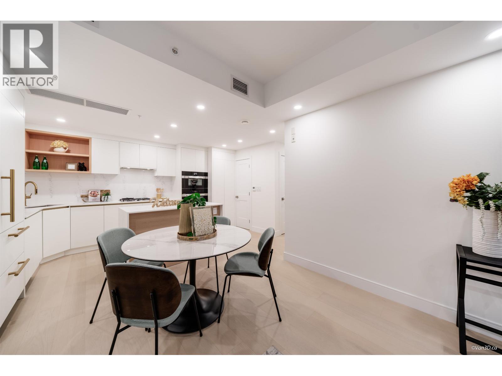 105 918 W 32ND AVENUE, Vancouver