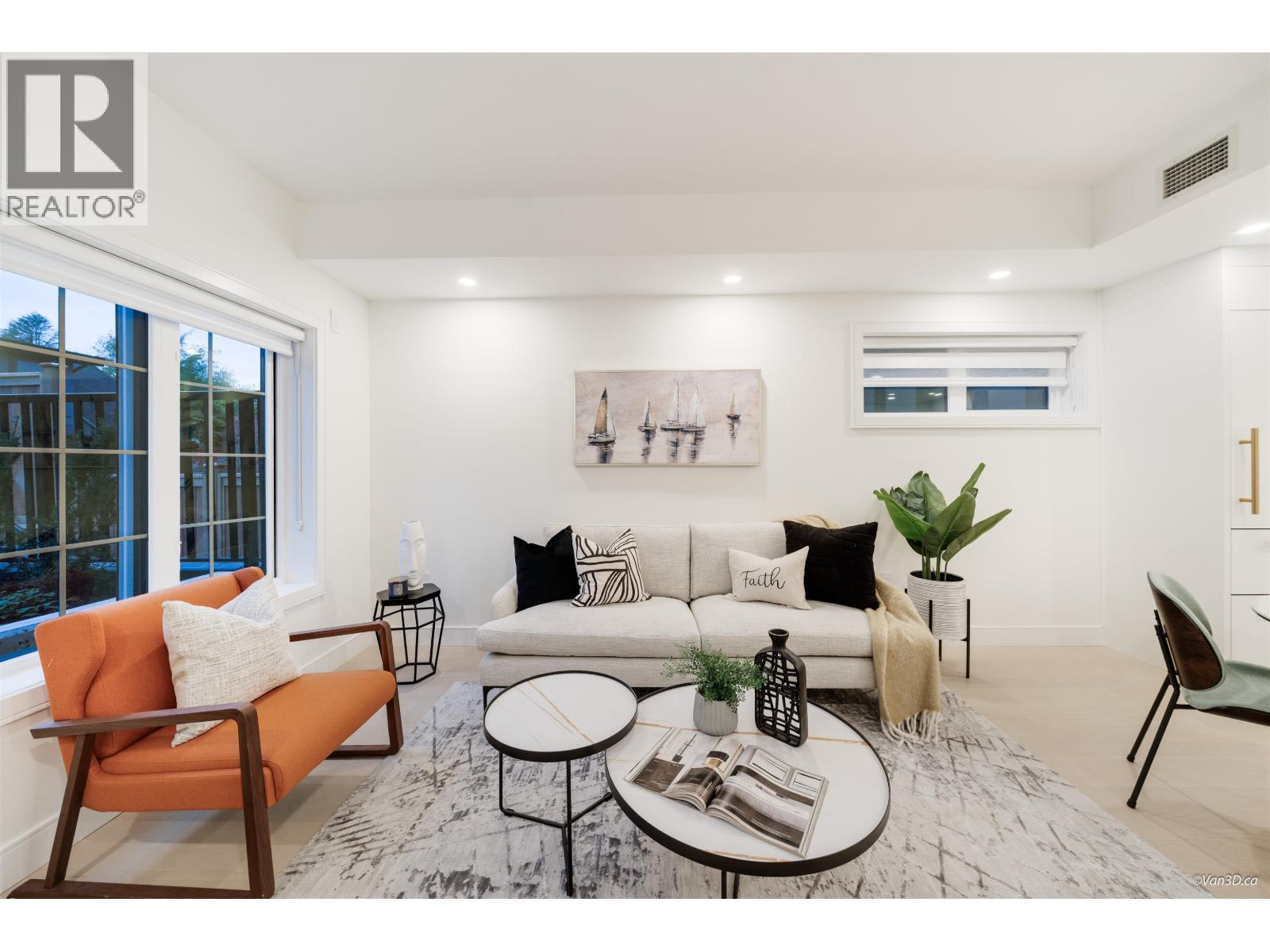 105 918 W 32ND AVENUE, Vancouver