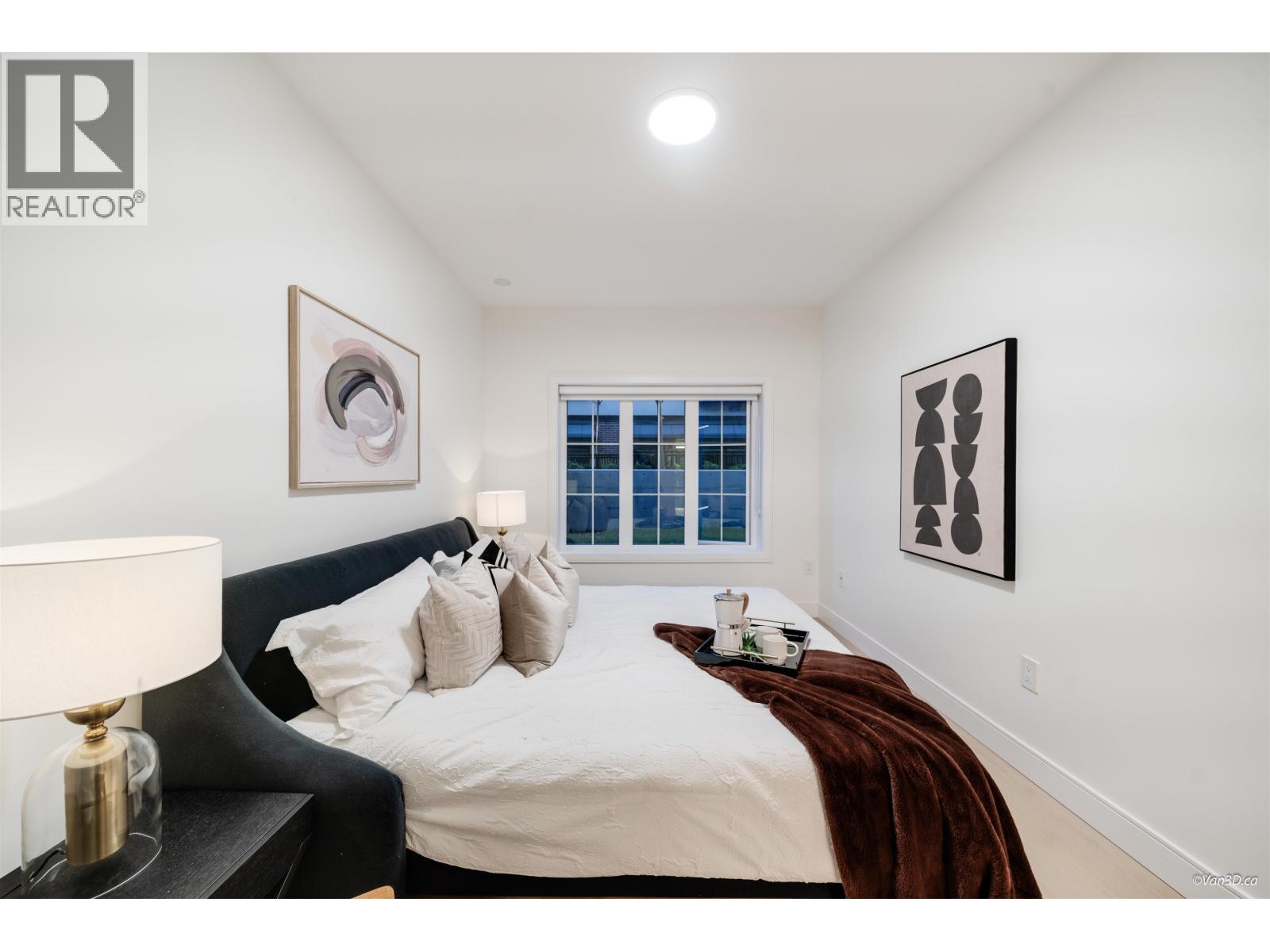 105 918 W 32ND AVENUE, Vancouver