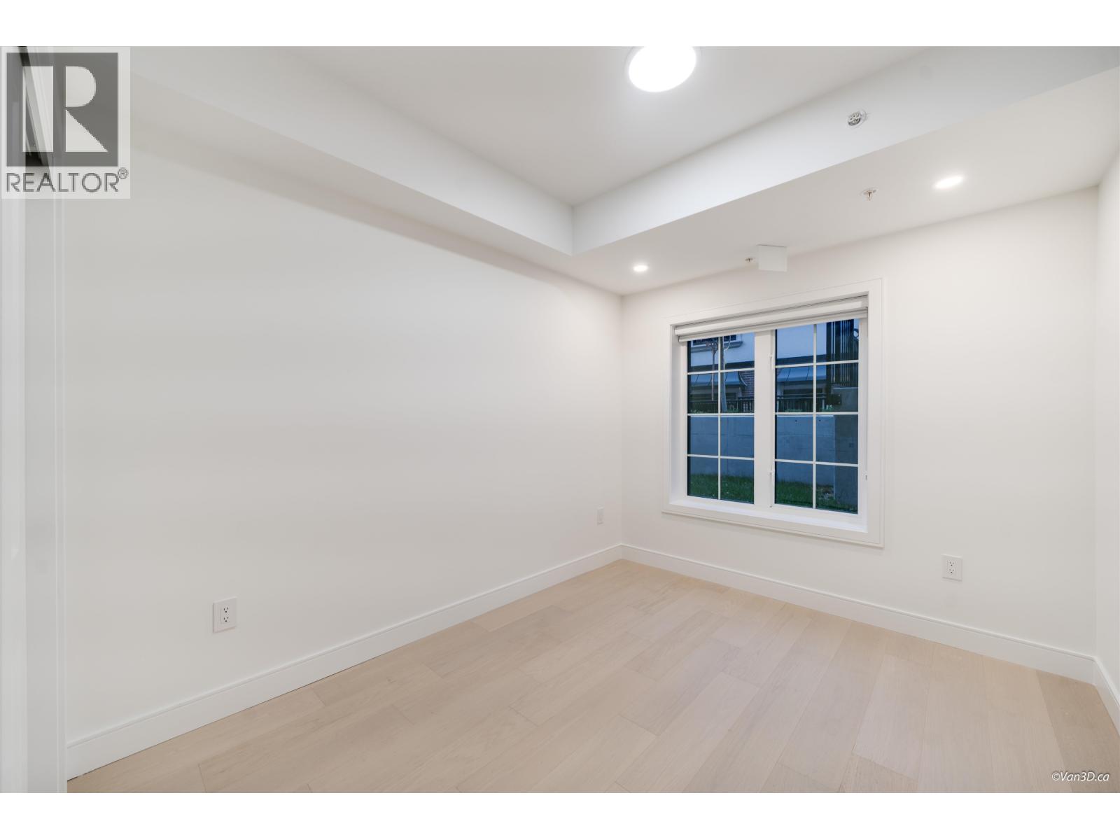 105 918 W 32ND AVENUE, Vancouver