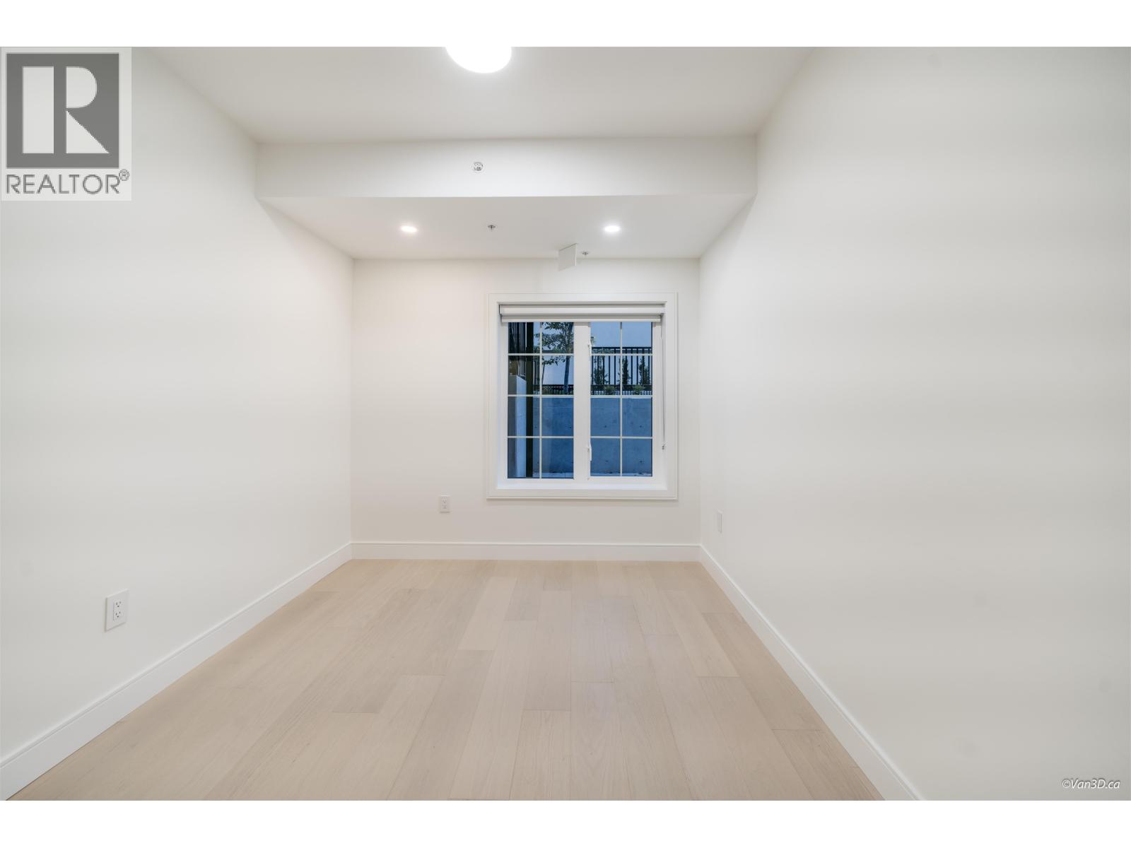 105 918 W 32ND AVENUE, Vancouver