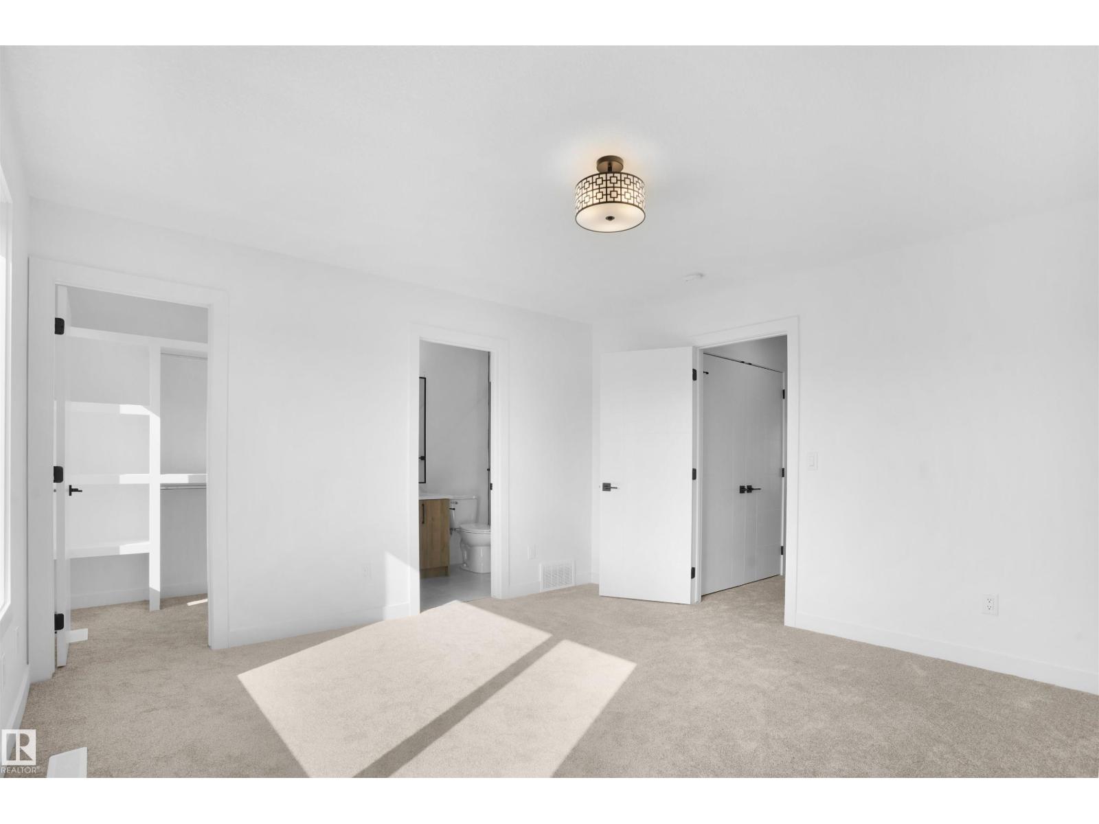 82 Blackbird BN, Fort Saskatchewan