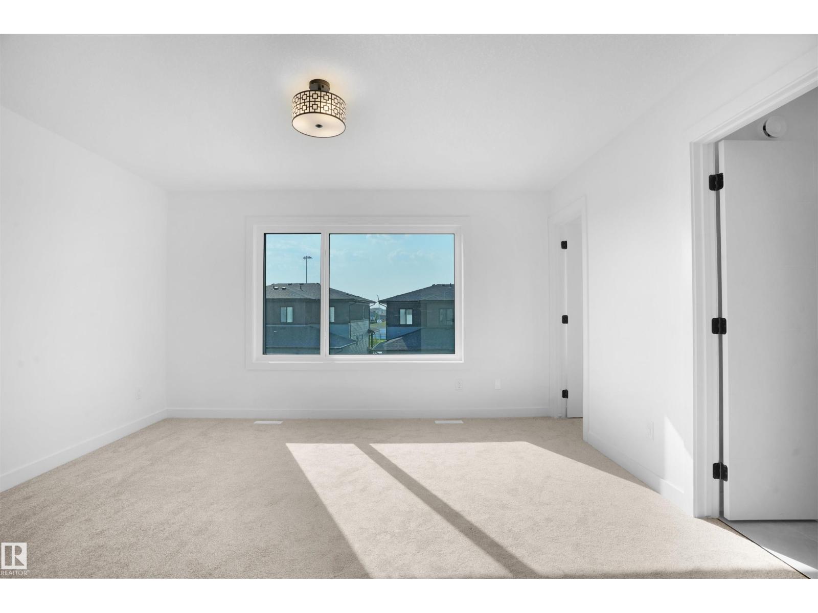 82 Blackbird BN, Fort Saskatchewan