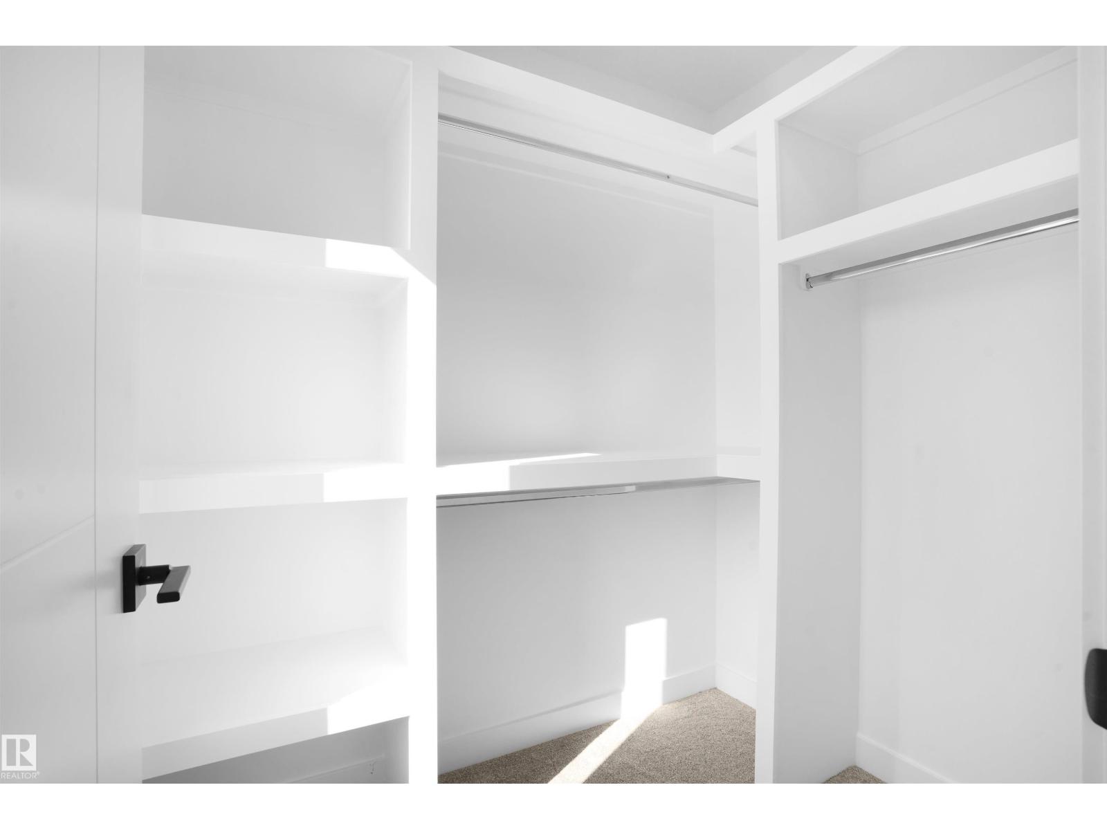 82 Blackbird BN, Fort Saskatchewan