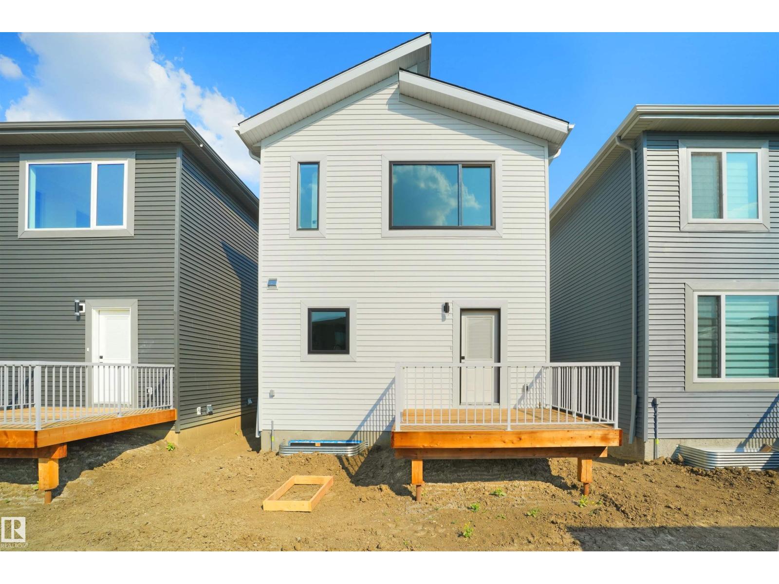 82 Blackbird BN, Fort Saskatchewan