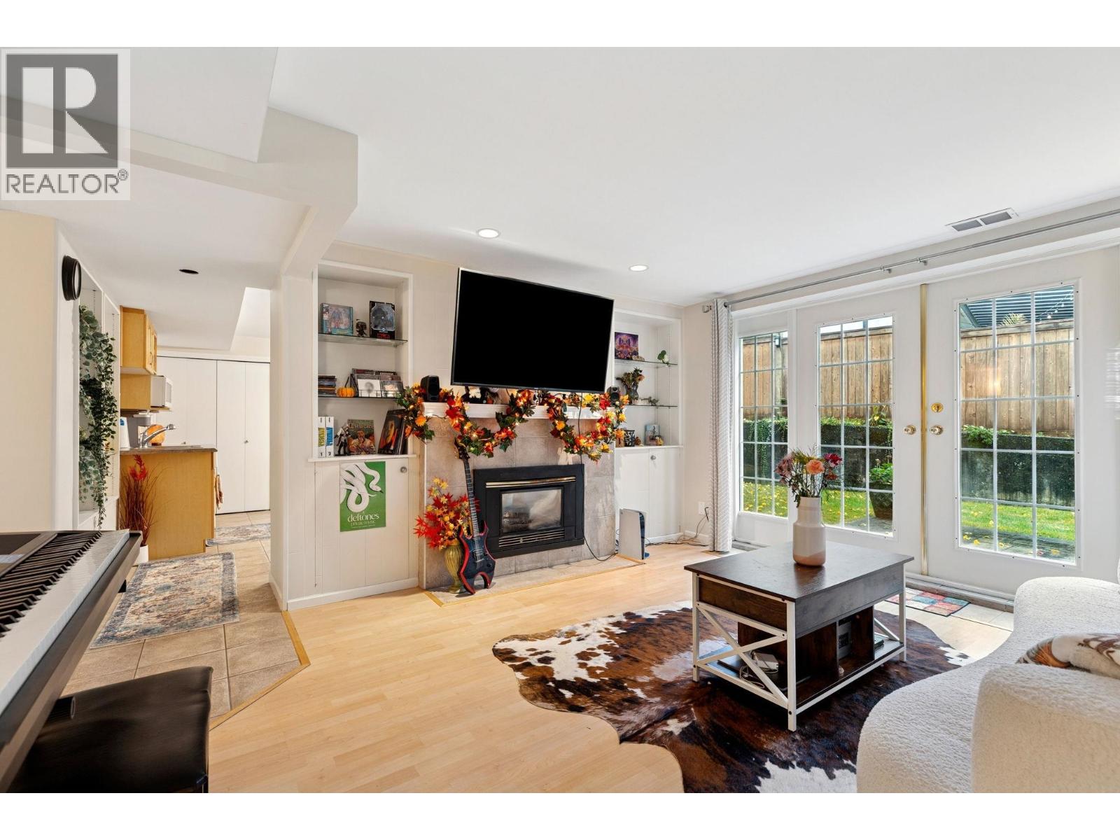 1501 MARINE CRESCENT, Coquitlam