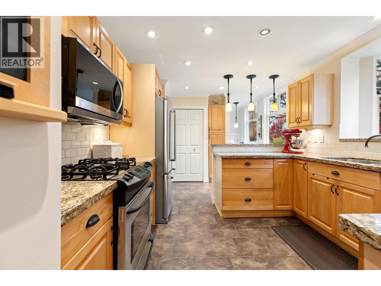 1501 MARINE CRESCENT, Coquitlam