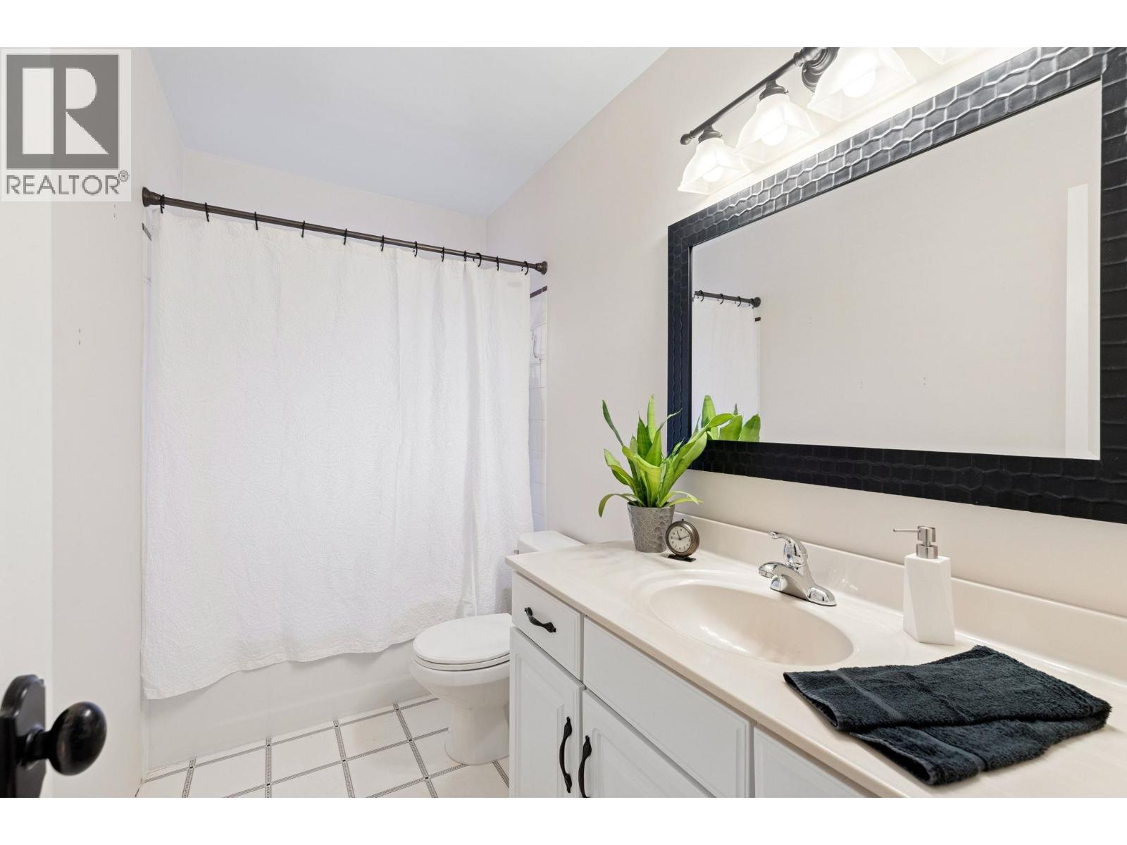 1501 MARINE CRESCENT, Coquitlam