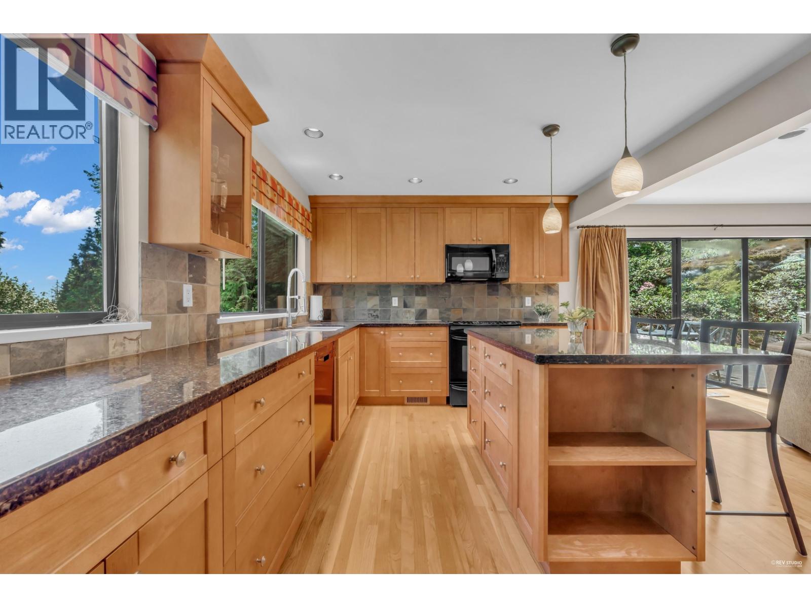 4623 CAULFEILD DRIVE, West Vancouver