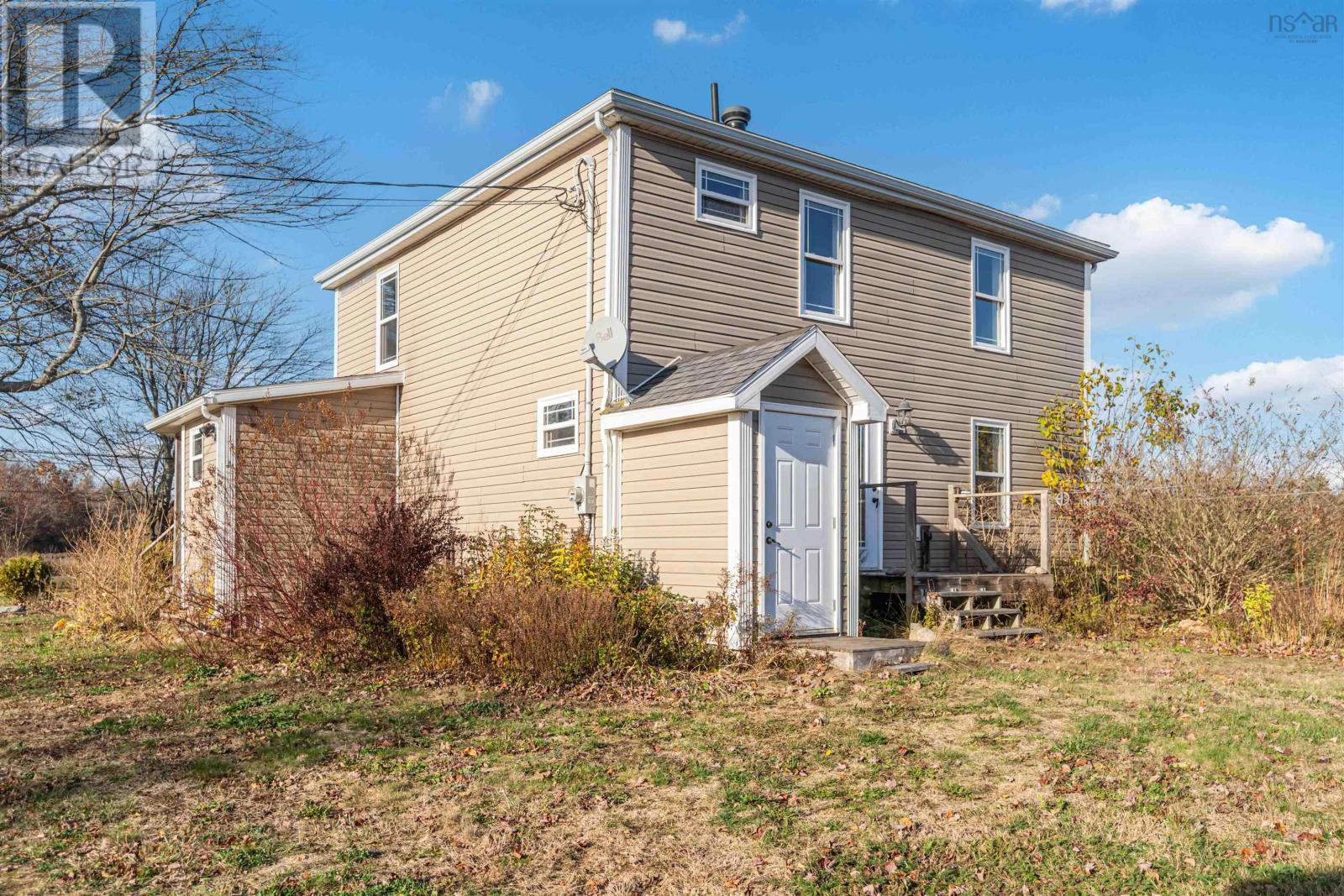 Property 37 of 49 of 11770 Highway 1