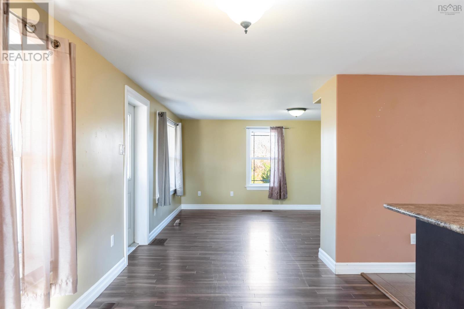 Property 12 of 49 of 11770 Highway 1