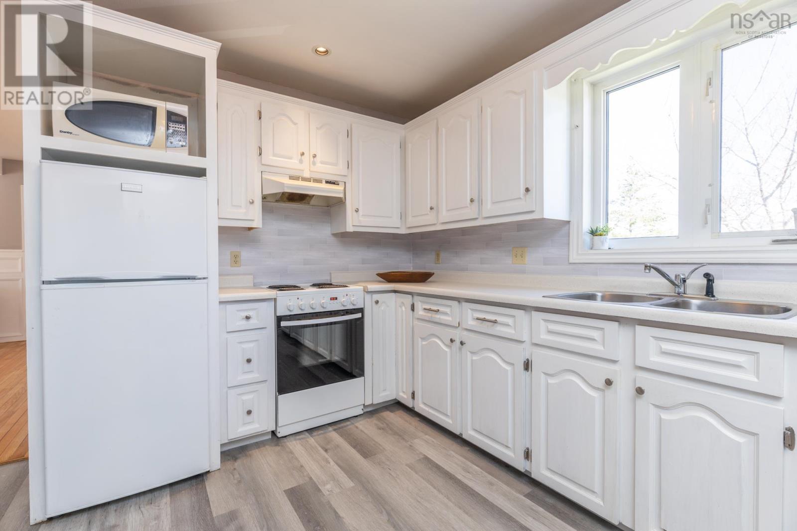 Property 26 of 34 of 27 South Ohio Cross Road