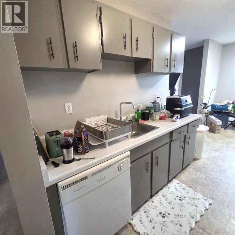 
          5611 9 Avenue
            <br/>
            <span>Edson</span>
            , 
            <span>AB</span>
             <span>T7E1R5</span>
         - Photo 8