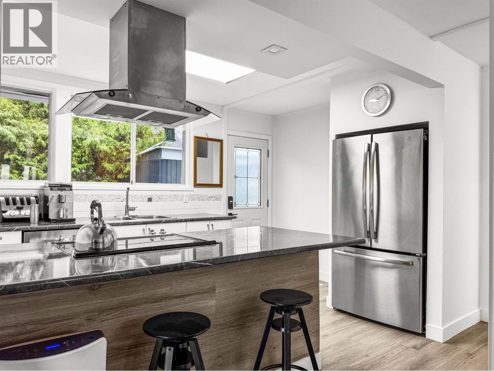 87 SWALLOW STREET, Kitimat