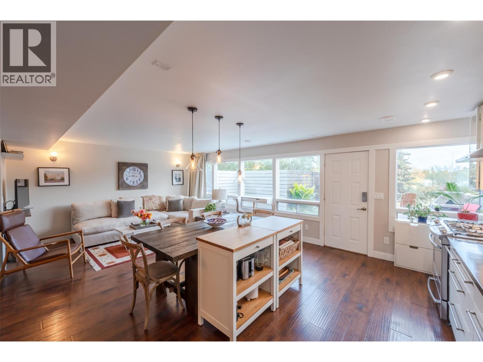 735 ROSS Avenue, Penticton