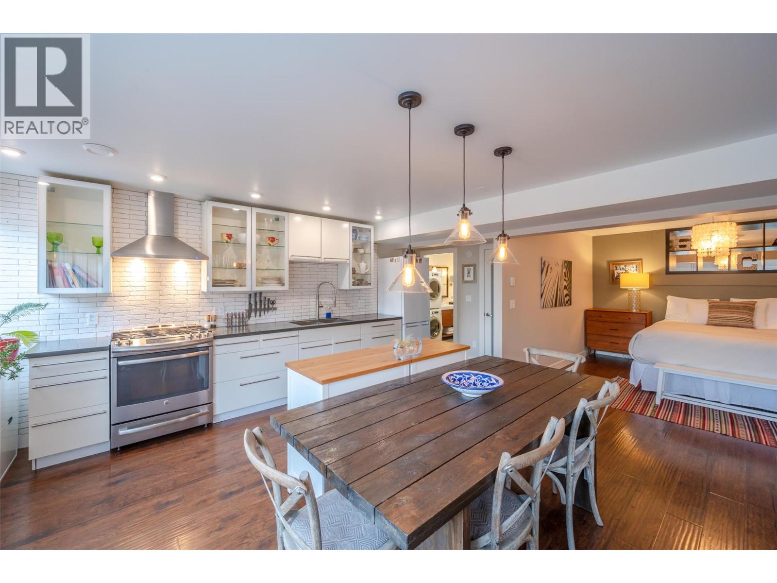 735 ROSS Avenue, Penticton