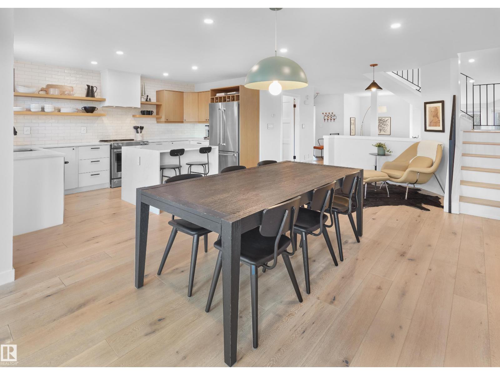 9325 98A ST NW, Edmonton