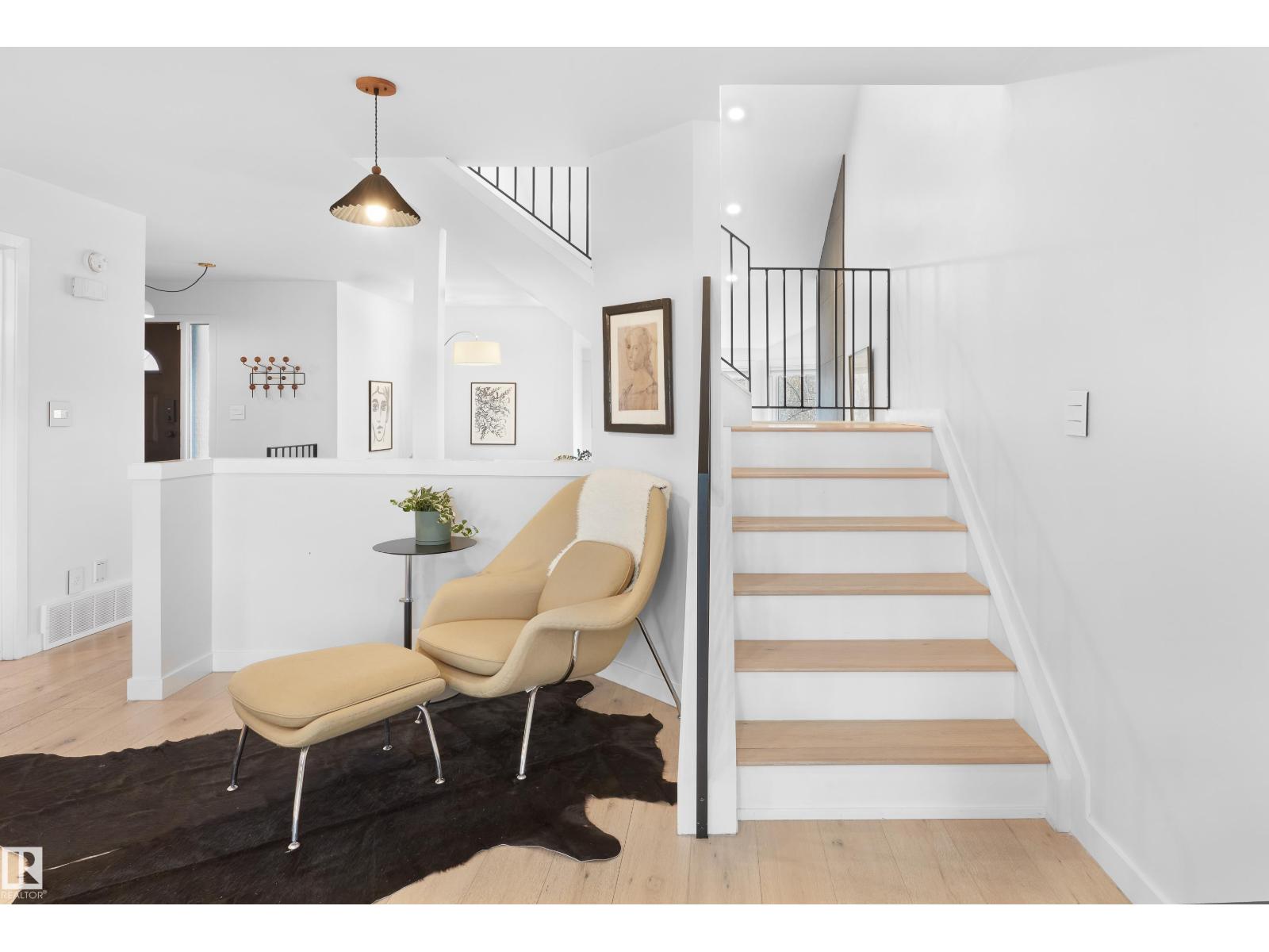 9325 98A ST NW, Edmonton