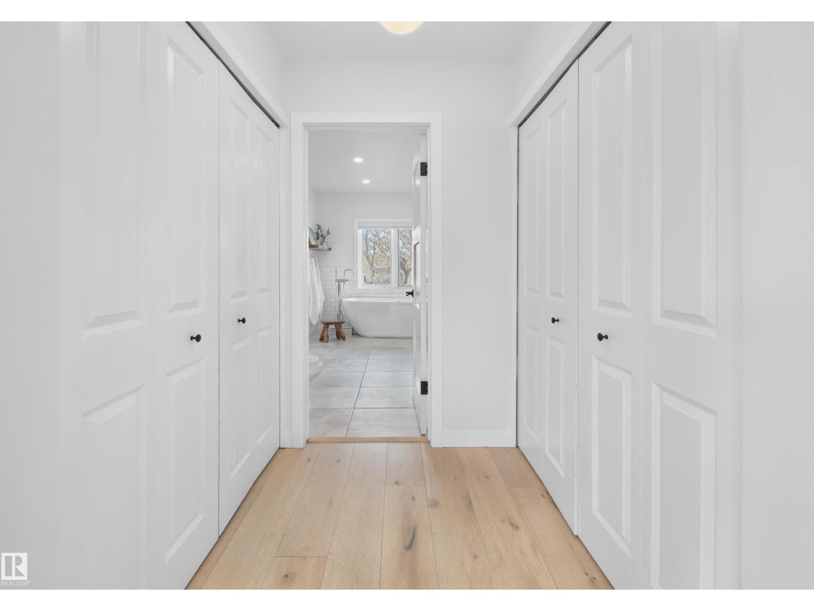 9325 98A ST NW, Edmonton