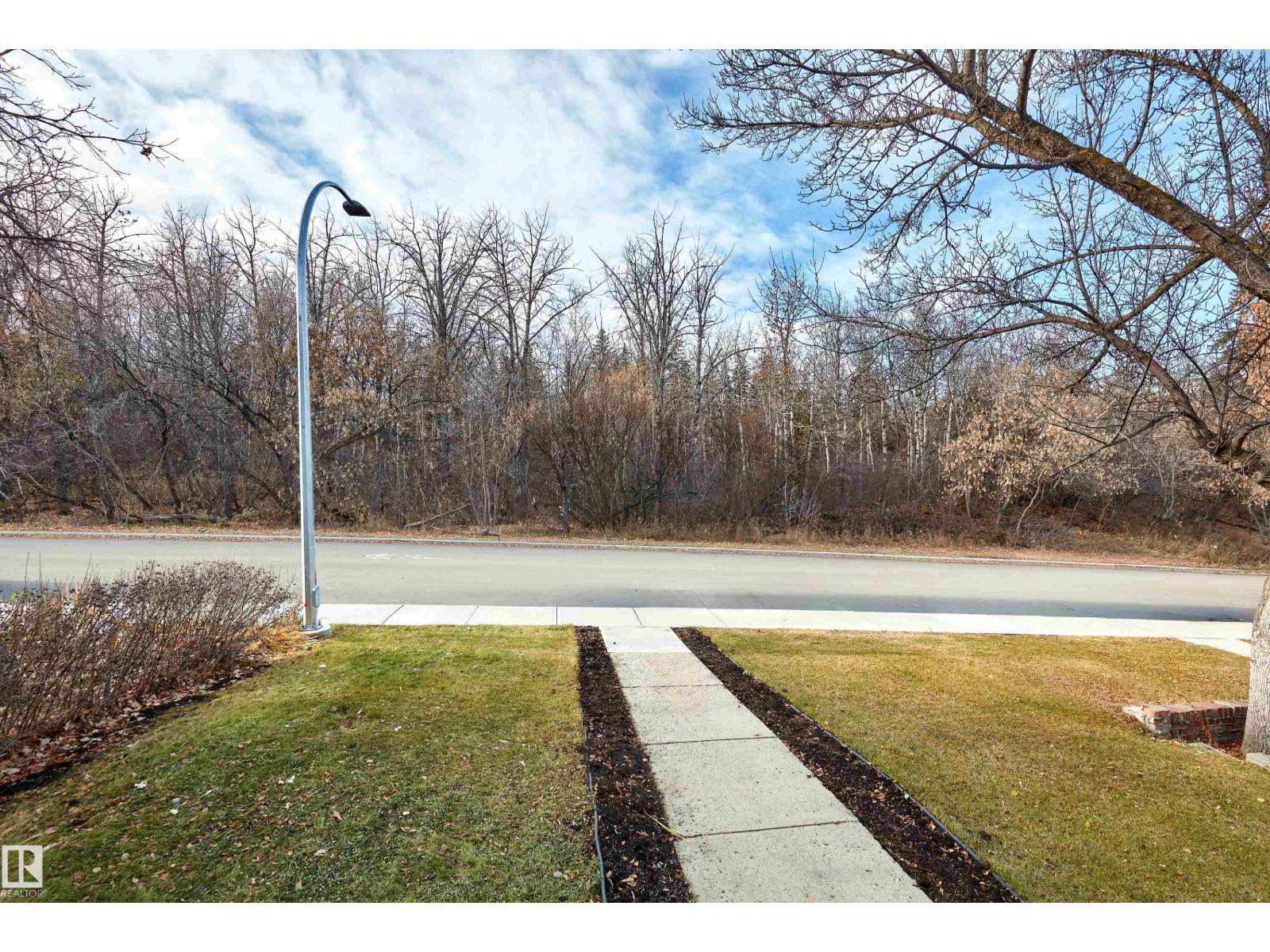 9325 98A ST NW, Edmonton