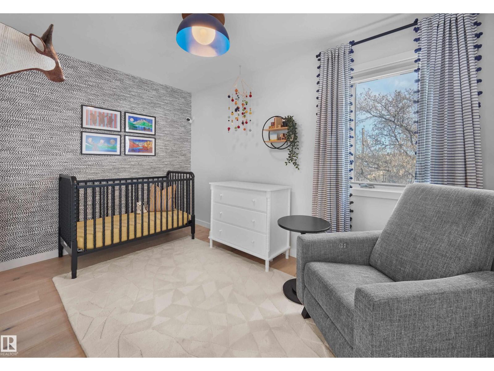 9325 98A ST NW, Edmonton