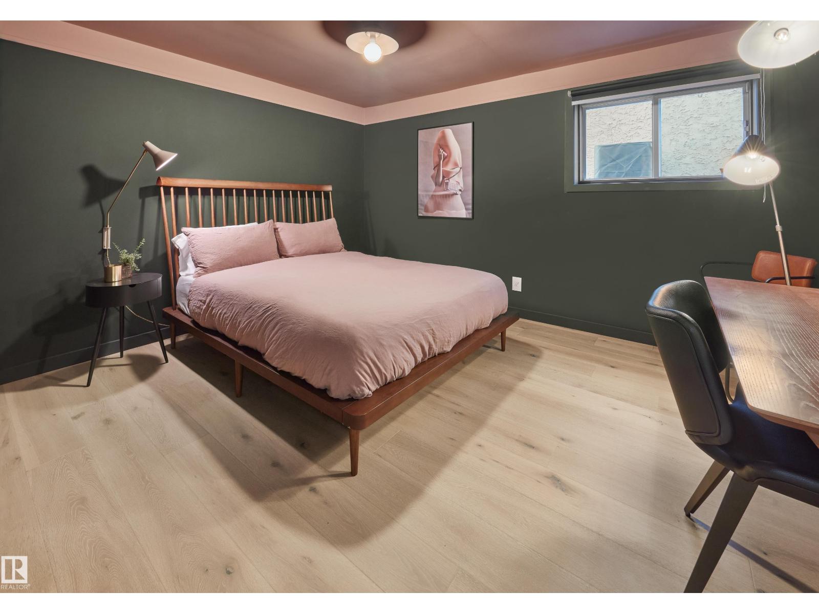 9325 98A ST NW, Edmonton