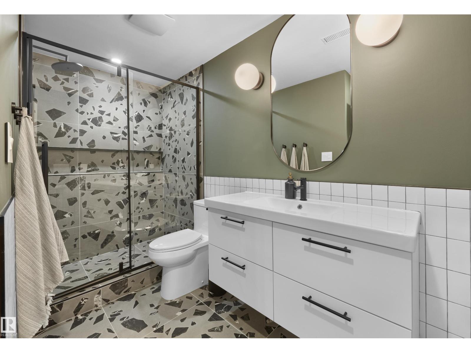 9325 98A ST NW, Edmonton