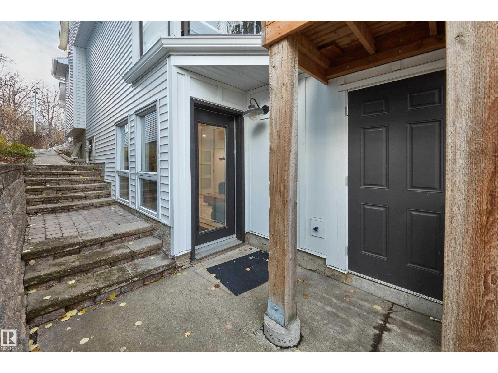 9325 98A ST NW, Edmonton