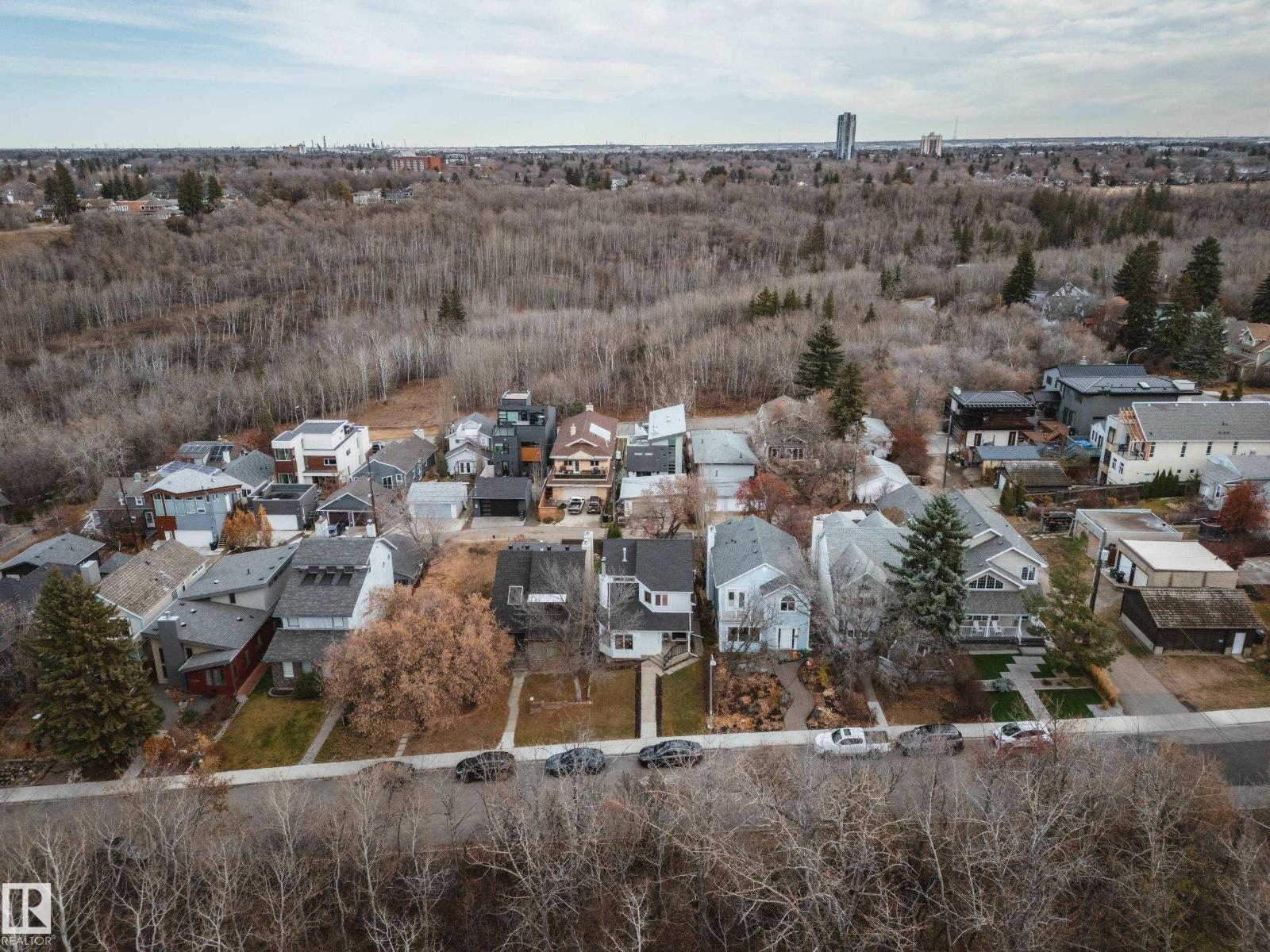 9325 98A ST NW, Edmonton