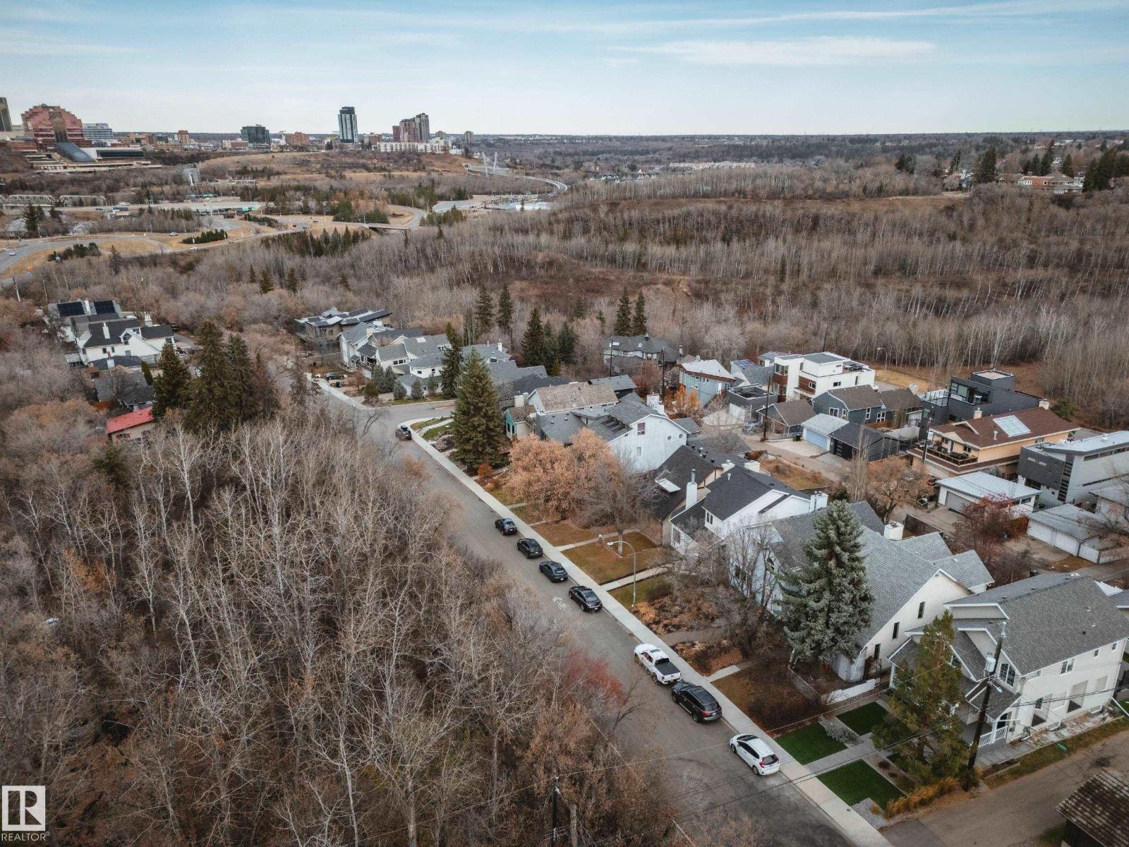 9325 98A ST NW, Edmonton