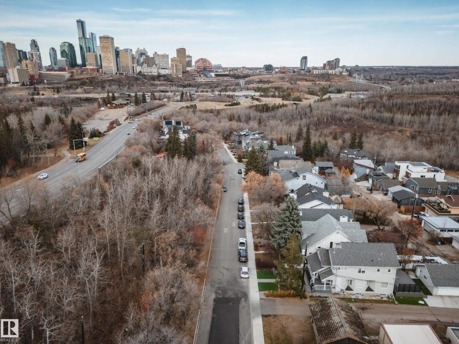 9325 98A ST NW, Edmonton