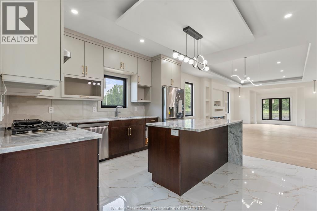 2596 MAYFAIR AVENUE South - 10