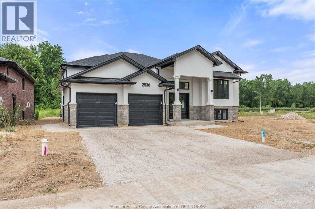 2596 MAYFAIR AVENUE South - 2