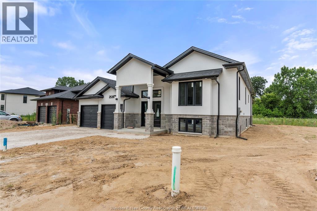 2596 MAYFAIR AVENUE South - 3