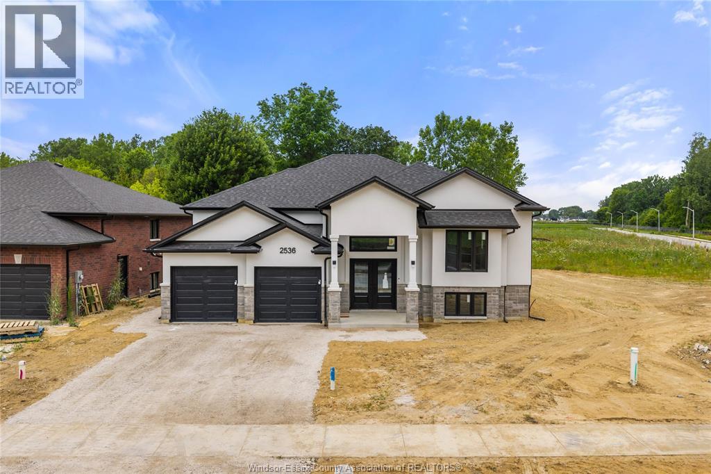 2596 MAYFAIR AVENUE South - 35